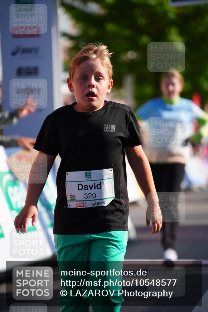 20.09.2026 - PSD Bank Halbmarathon LAZAROV Photography http://msf.ph/oto/10548577 20.09.2026 10:35:40 Ziel 169, 192, 320, 366, 404 meine-sportfotos.de