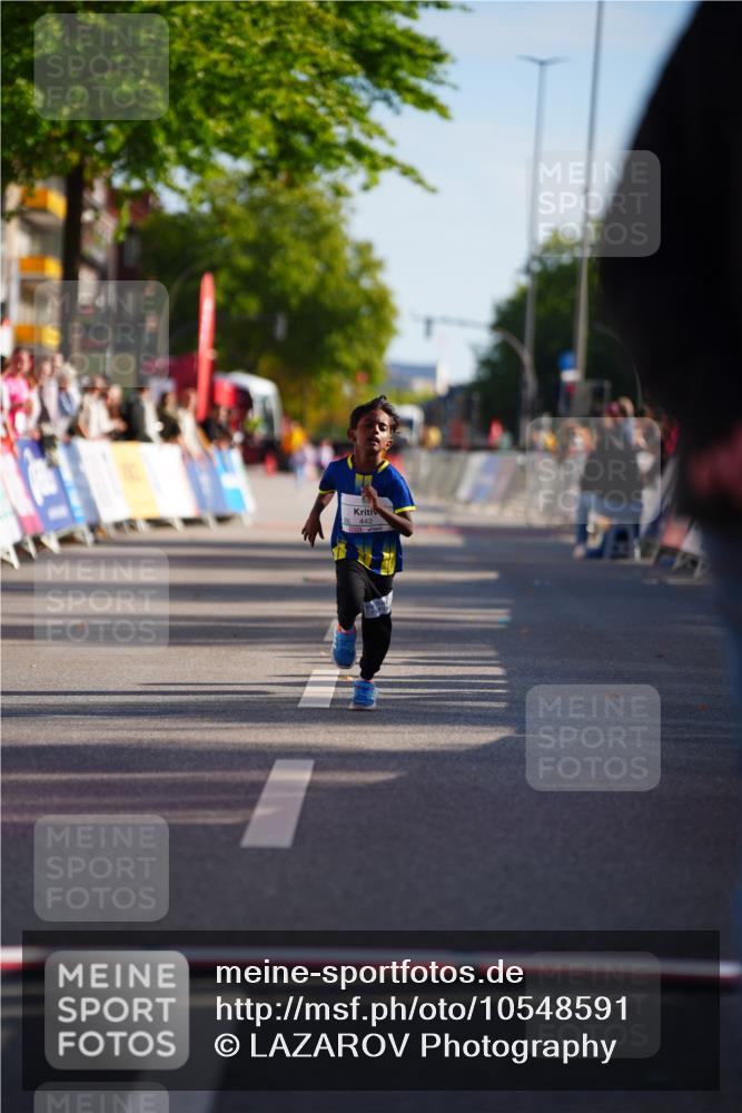 20.09.2026 - PSD Bank Halbmarathon LAZAROV Photography http://msf.ph/oto/10548591 20.09.2026 10:36:14 Ziel 442 meine-sportfotos.de
