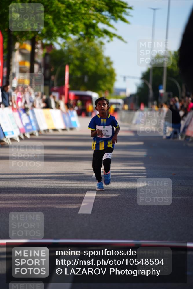 20.09.2026 - PSD Bank Halbmarathon LAZAROV Photography http://msf.ph/oto/10548594 20.09.2026 10:36:15 Ziel 442 meine-sportfotos.de