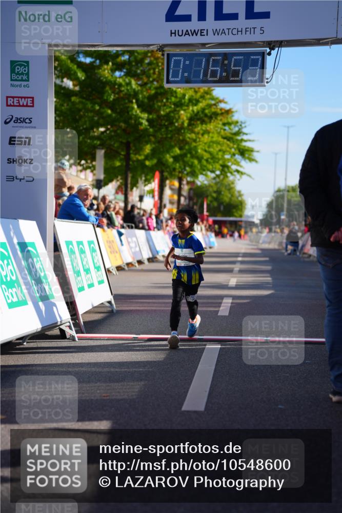 20.09.2026 - PSD Bank Halbmarathon LAZAROV Photography http://msf.ph/oto/10548600 20.09.2026 10:36:18 Ziel 442 meine-sportfotos.de