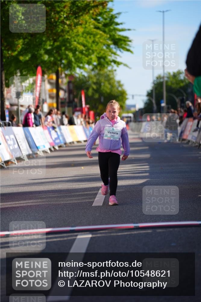 20.09.2026 - PSD Bank Halbmarathon LAZAROV Photography http://msf.ph/oto/10548621 20.09.2026 10:36:55 Ziel 222, 286, 289 meine-sportfotos.de