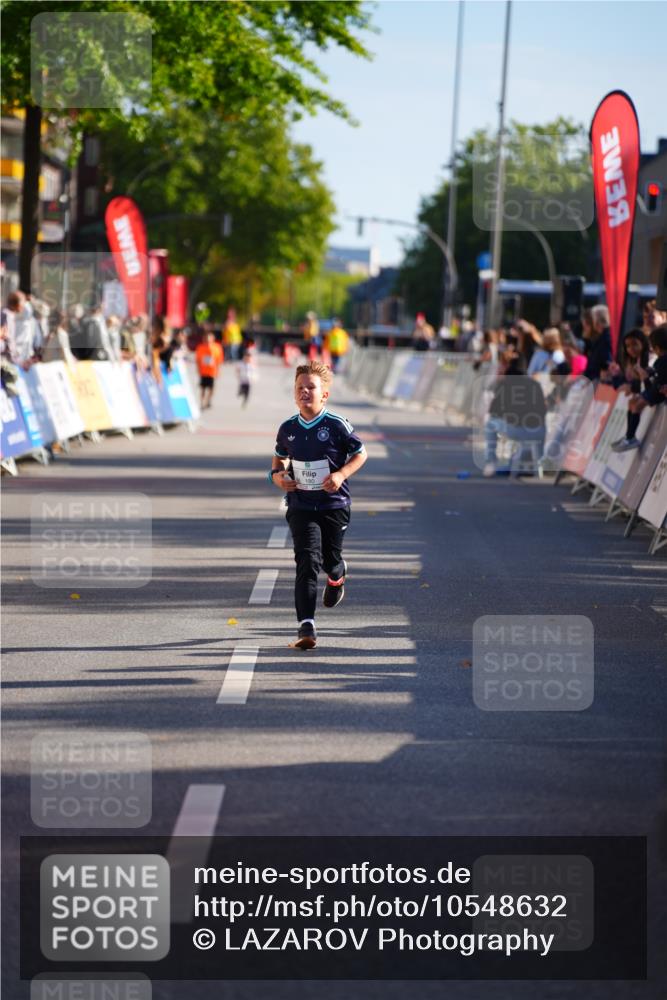 20.09.2026 - PSD Bank Halbmarathon LAZAROV Photography http://msf.ph/oto/10548632 20.09.2026 10:37:28 Ziel 180 meine-sportfotos.de