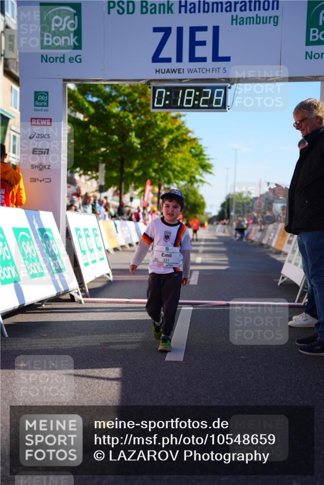 20.09.2026 - PSD Bank Halbmarathon LAZAROV Photography http://msf.ph/oto/10548659 20.09.2026 10:37:52 Ziel 331 meine-sportfotos.de