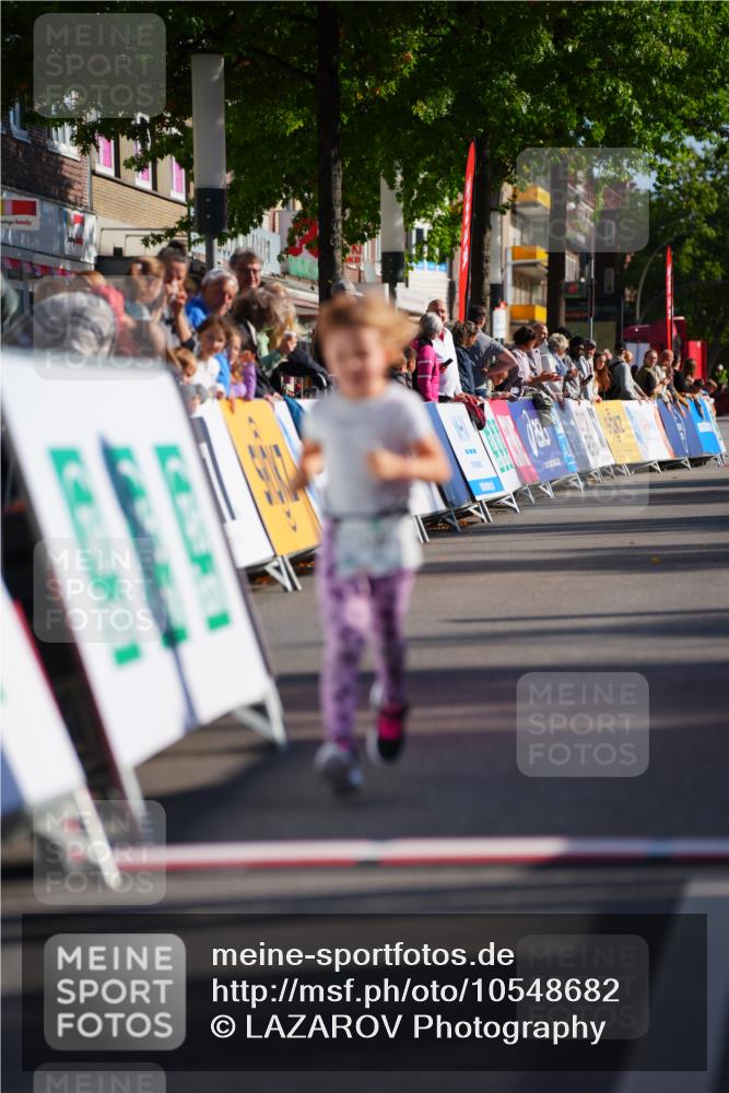20.09.2026 - PSD Bank Halbmarathon LAZAROV Photography http://msf.ph/oto/10548682 20.09.2026 10:38:19 Ziel 332 meine-sportfotos.de