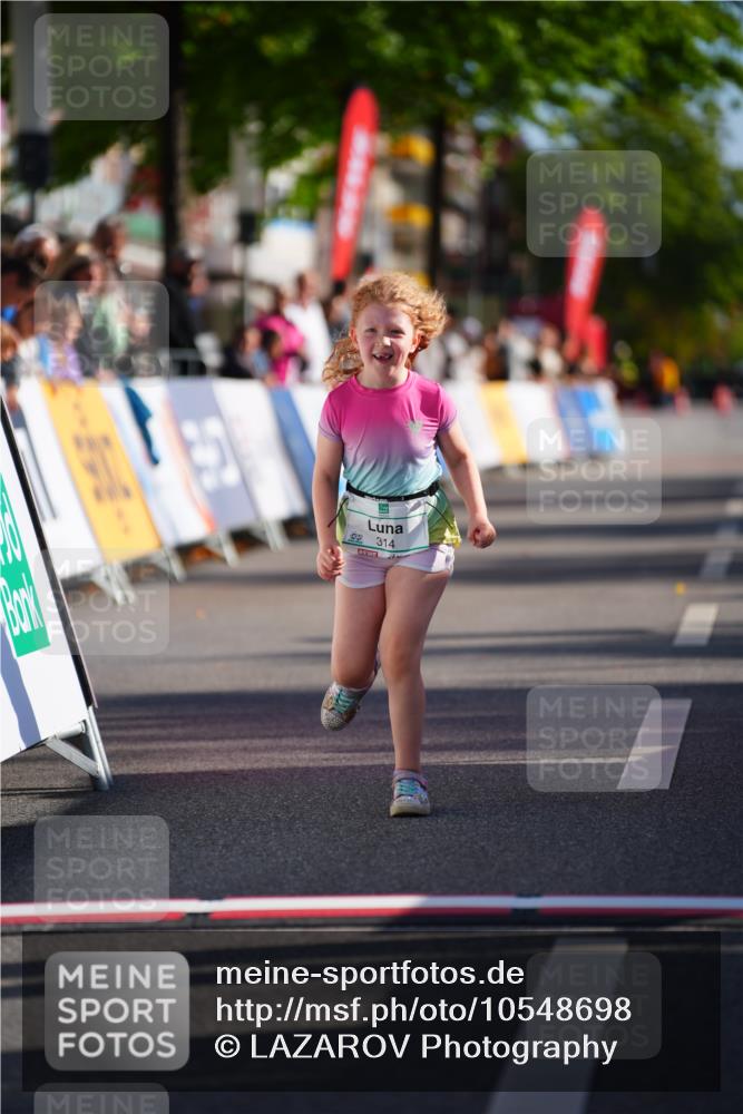 20.09.2026 - PSD Bank Halbmarathon LAZAROV Photography http://msf.ph/oto/10548698 20.09.2026 10:38:33 Ziel 314 meine-sportfotos.de