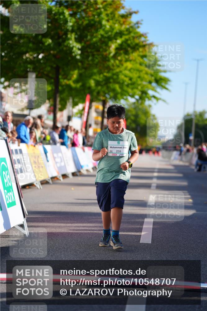 20.09.2026 - PSD Bank Halbmarathon LAZAROV Photography http://msf.ph/oto/10548707 20.09.2026 10:40:40 Ziel 259 meine-sportfotos.de