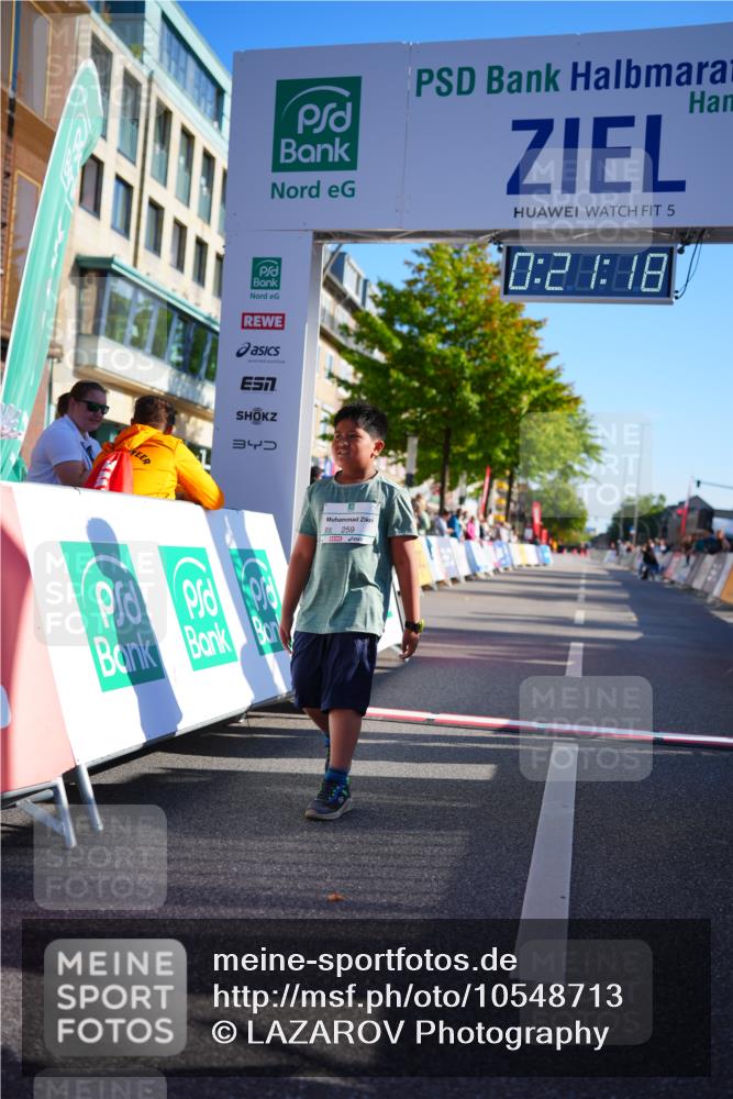 20.09.2026 - PSD Bank Halbmarathon LAZAROV Photography http://msf.ph/oto/10548713 20.09.2026 10:40:42 Ziel 259 meine-sportfotos.de