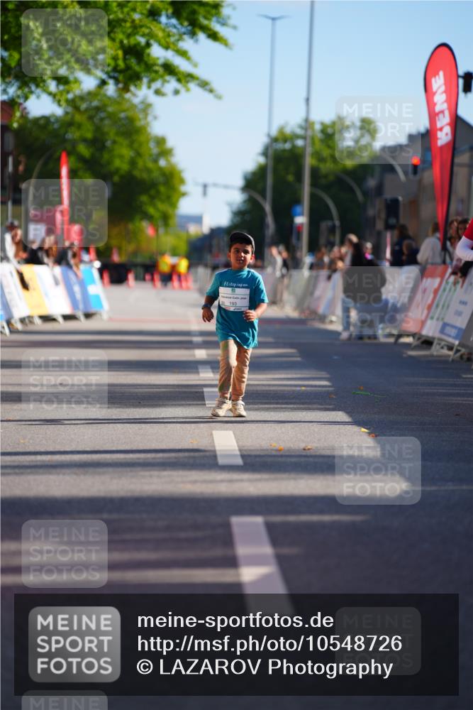 20.09.2026 - PSD Bank Halbmarathon LAZAROV Photography http://msf.ph/oto/10548726 20.09.2026 10:43:23 Ziel 193 meine-sportfotos.de