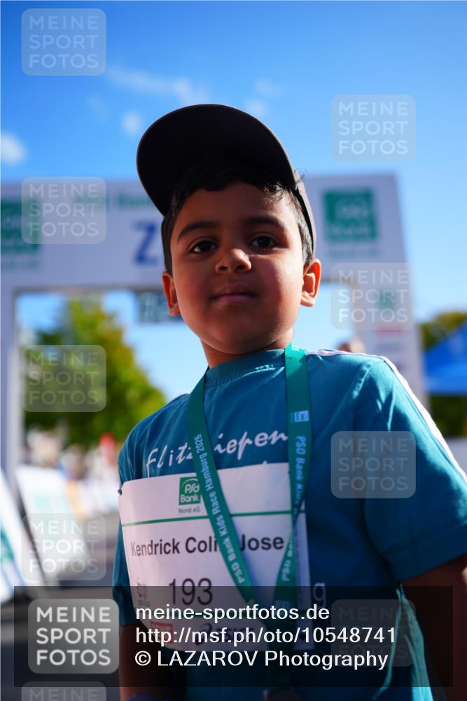 20.09.2026 - PSD Bank Halbmarathon LAZAROV Photography http://msf.ph/oto/10548741 20.09.2026 10:43:36 Ziel  meine-sportfotos.de