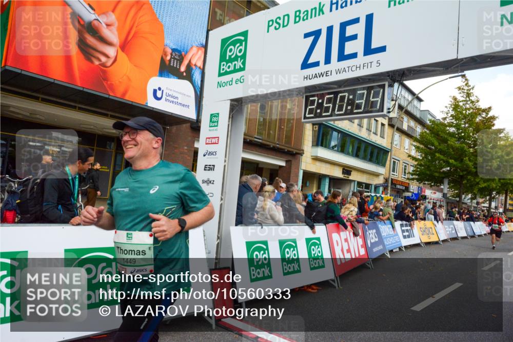 20.09.2026 - PSD Bank Halbmarathon LAZAROV Photography http://msf.ph/oto/10560333 20.09.2026 12:50:33 Ziel 1449, 3211, 3644 meine-sportfotos.de