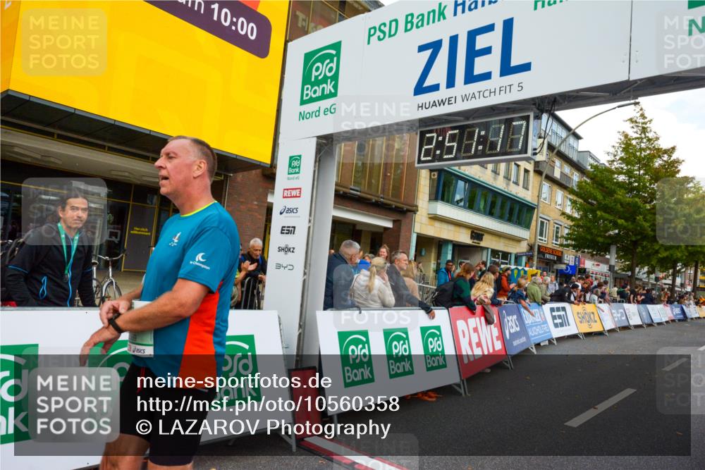 20.09.2026 - PSD Bank Halbmarathon LAZAROV Photography http://msf.ph/oto/10560358 20.09.2026 12:51:16 Ziel 2569 meine-sportfotos.de