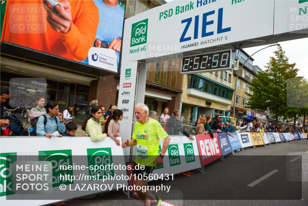 20.09.2026 - PSD Bank Halbmarathon LAZAROV Photography http://msf.ph/oto/10560431 20.09.2026 12:52:57 Ziel 3026, 4123 meine-sportfotos.de