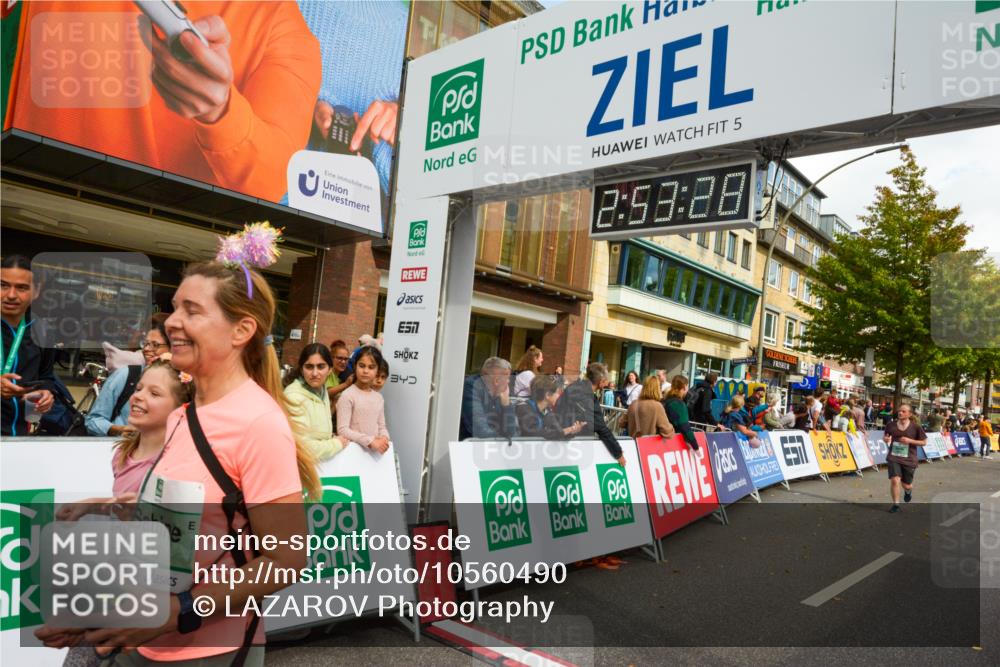 20.09.2026 - PSD Bank Halbmarathon LAZAROV Photography http://msf.ph/oto/10560490 20.09.2026 12:53:27 Ziel 1245, 2591, 2793, 2794, 2922, 3205, 3385, 4164 meine-sportfotos.de