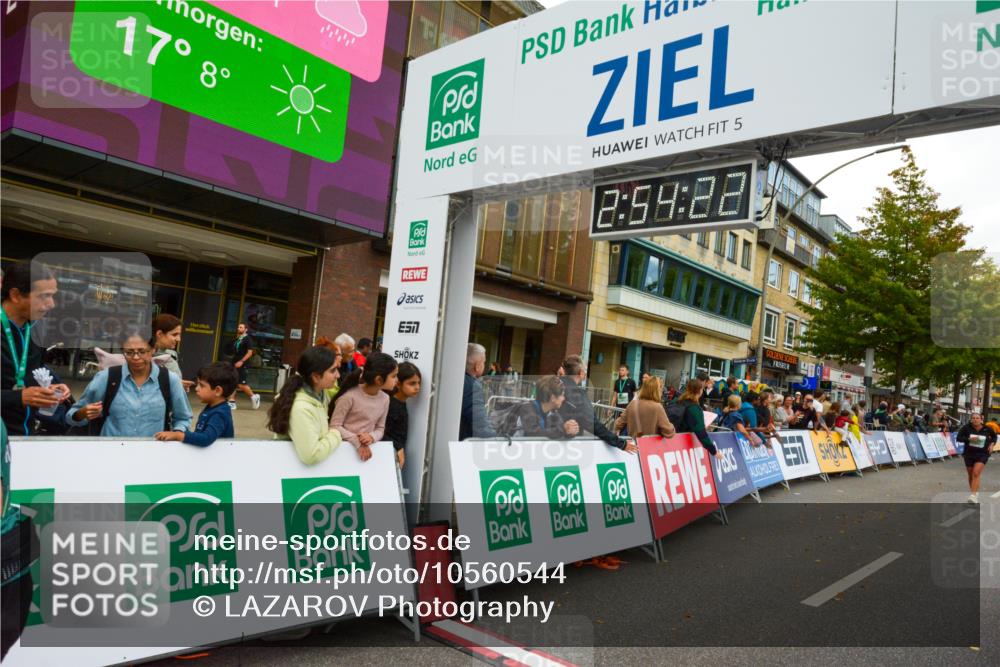 20.09.2026 - PSD Bank Halbmarathon LAZAROV Photography http://msf.ph/oto/10560544 20.09.2026 12:54:22 Ziel 1432, 1890, 3208 meine-sportfotos.de