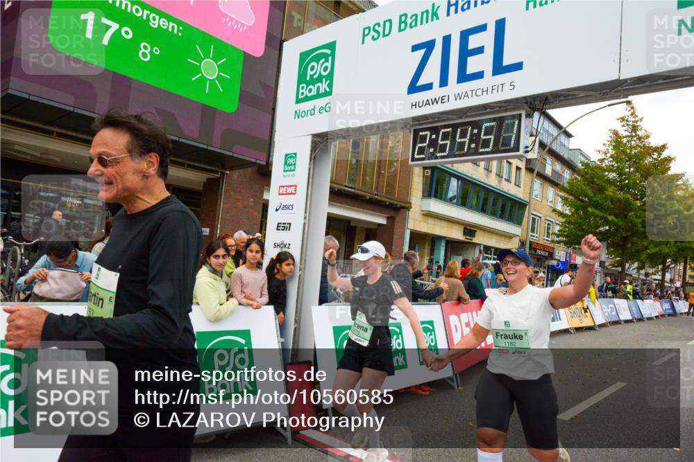 20.09.2026 - PSD Bank Halbmarathon LAZAROV Photography http://msf.ph/oto/10560585 20.09.2026 12:54:50 Ziel 1182, 1619, 2411, 3153, 3157, 3158, 3175 meine-sportfotos.de
