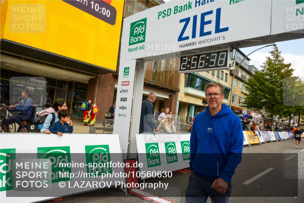 20.09.2026 - PSD Bank Halbmarathon LAZAROV Photography http://msf.ph/oto/10560630 20.09.2026 12:56:37 Ziel 3421 meine-sportfotos.de