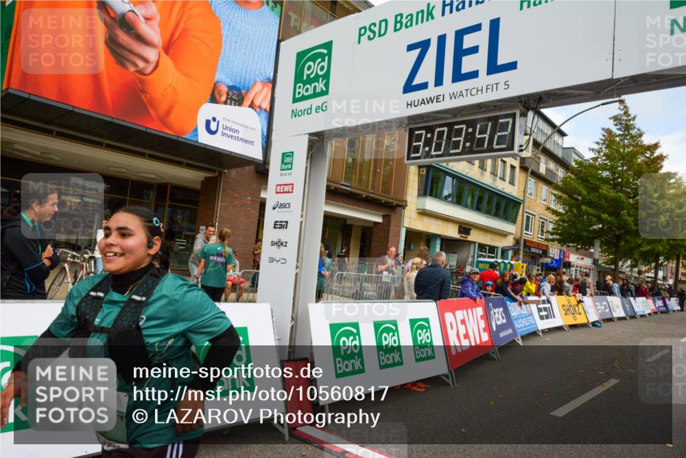 20.09.2026 - PSD Bank Halbmarathon LAZAROV Photography http://msf.ph/oto/10560817 20.09.2026 13:03:42 Ziel 2076 meine-sportfotos.de
