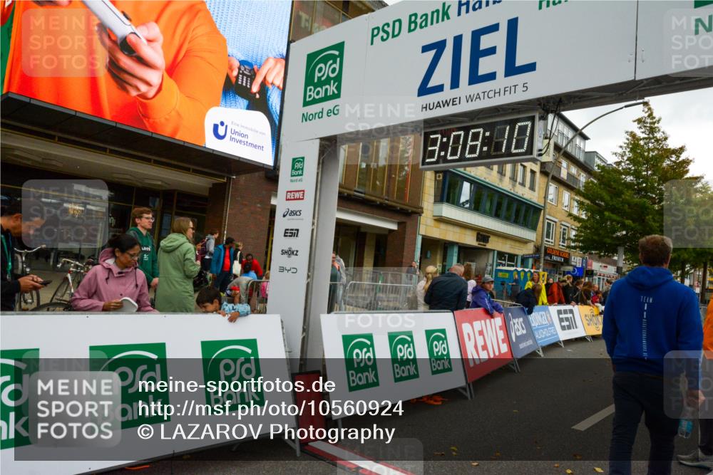 20.09.2026 - PSD Bank Halbmarathon LAZAROV Photography http://msf.ph/oto/10560924 20.09.2026 13:08:10 Ziel  meine-sportfotos.de