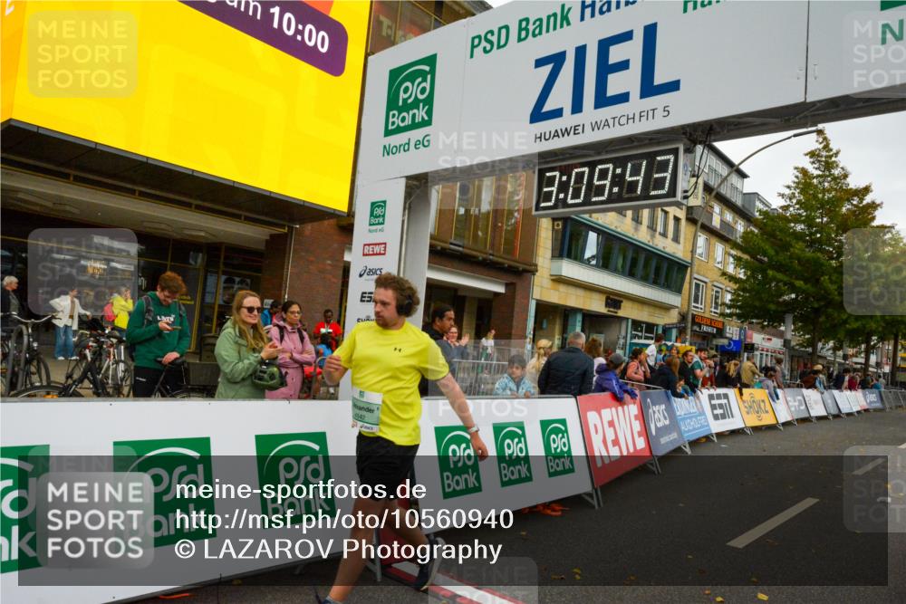 20.09.2026 - PSD Bank Halbmarathon LAZAROV Photography http://msf.ph/oto/10560940 20.09.2026 13:09:42 Ziel 4542 meine-sportfotos.de