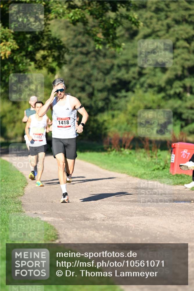 27.09.2026 - 35. Volkslauf durch das schöne Alstertal Dr. Thomas Lammeyer http://msf.ph/oto/10561071 27.09.2026 10:03:28 Laufen 1402, 1418, 167 meine-sportfotos.de