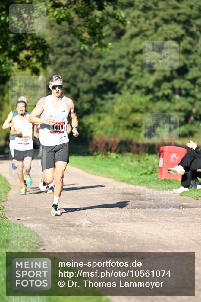 27.09.2026 - 35. Volkslauf durch das schöne Alstertal Dr. Thomas Lammeyer http://msf.ph/oto/10561074 27.09.2026 10:03:29 Laufen 1402, 1418 meine-sportfotos.de