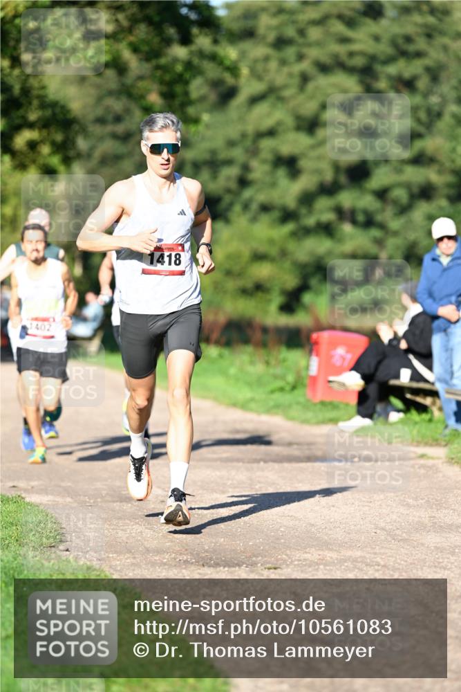 27.09.2026 - 34. Volkslauf durch das schöne Alstertal Dr. Thomas Lammeyer http://msf.ph/oto/10561083 27.09.2026 10:03:30 Laufen 1402, 1418 meine-sportfotos.de