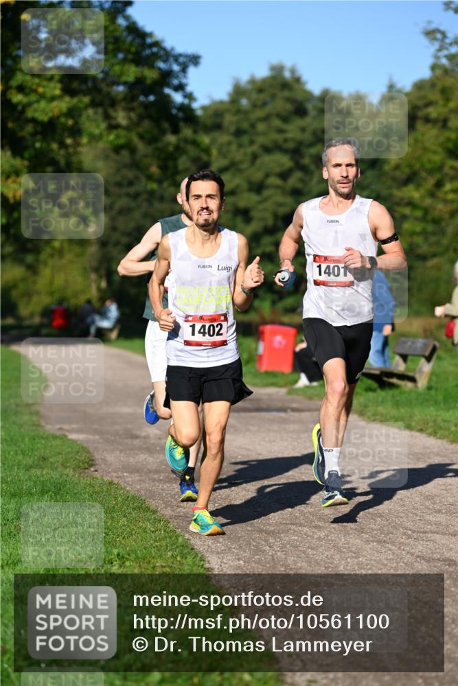 27.09.2026 - 34. Volkslauf durch das schöne Alstertal Dr. Thomas Lammeyer http://msf.ph/oto/10561100 27.09.2026 10:03:33 Laufen 1401, 1402 meine-sportfotos.de