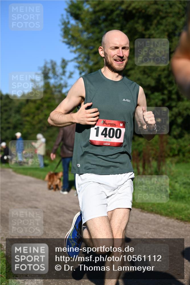 27.09.2026 - 34. Volkslauf durch das schöne Alstertal Dr. Thomas Lammeyer http://msf.ph/oto/10561112 27.09.2026 10:03:35 Laufen 1400 meine-sportfotos.de