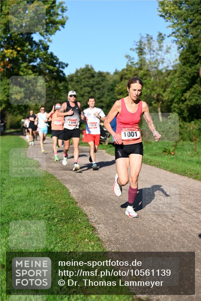 27.09.2026 - 35. Volkslauf durch das schöne Alstertal Dr. Thomas Lammeyer http://msf.ph/oto/10561139 27.09.2026 10:03:50 Laufen 1406, 1410, 1001 meine-sportfotos.de