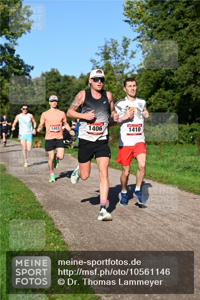 27.09.2026 - 35. Volkslauf durch das schöne Alstertal Dr. Thomas Lammeyer http://msf.ph/oto/10561146 27.09.2026 10:03:51 Laufen 1403, 1406, 1410 meine-sportfotos.de