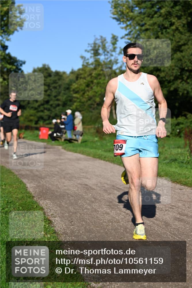 27.09.2026 - 35. Volkslauf durch das schöne Alstertal Dr. Thomas Lammeyer http://msf.ph/oto/10561159 27.09.2026 10:03:54 Laufen 109 meine-sportfotos.de