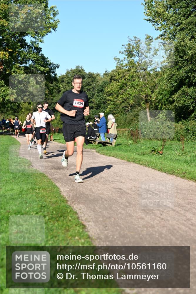 27.09.2026 - 34. Volkslauf durch das schöne Alstertal Dr. Thomas Lammeyer http://msf.ph/oto/10561160 27.09.2026 10:03:55 Laufen 1411, 1439 meine-sportfotos.de