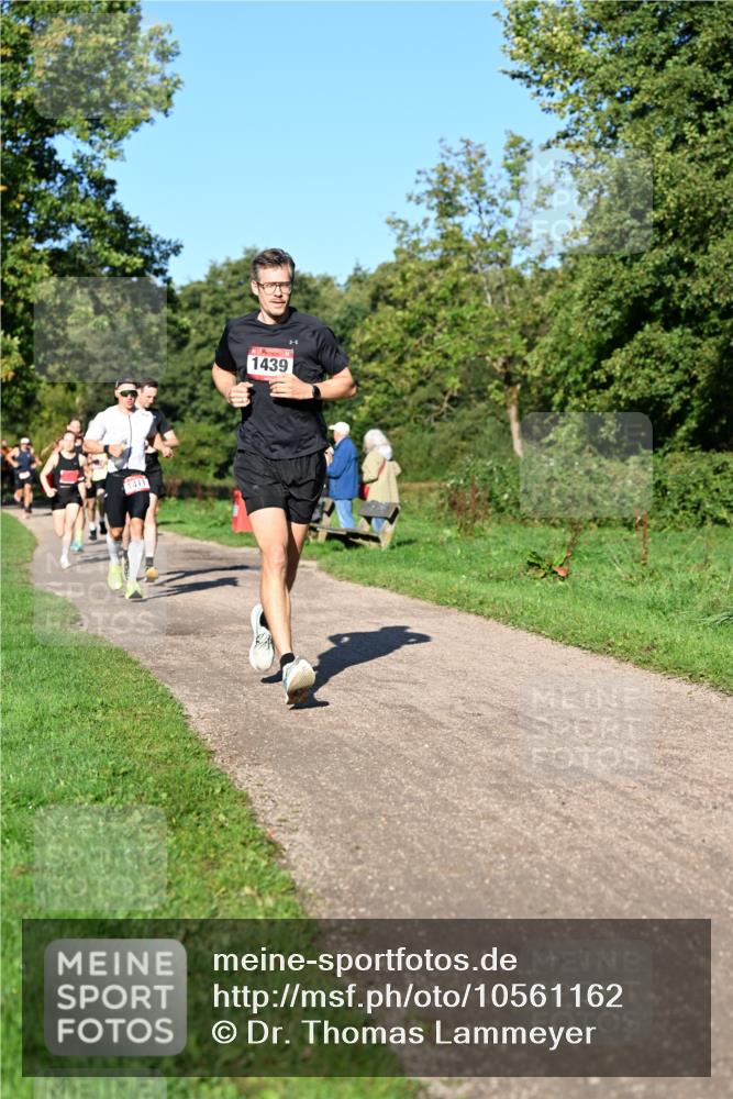 27.09.2026 - 35. Volkslauf durch das schöne Alstertal Dr. Thomas Lammeyer http://msf.ph/oto/10561162 27.09.2026 10:03:56 Laufen 1411, 1439 meine-sportfotos.de