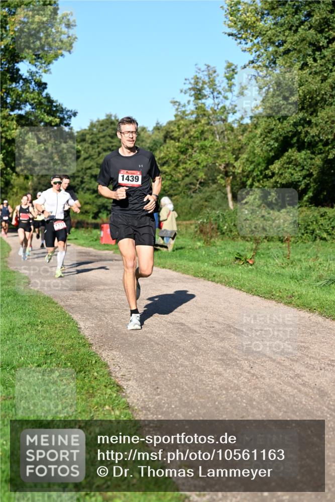 27.09.2026 - 35. Volkslauf durch das schöne Alstertal Dr. Thomas Lammeyer http://msf.ph/oto/10561163 27.09.2026 10:03:56 Laufen 1439 meine-sportfotos.de