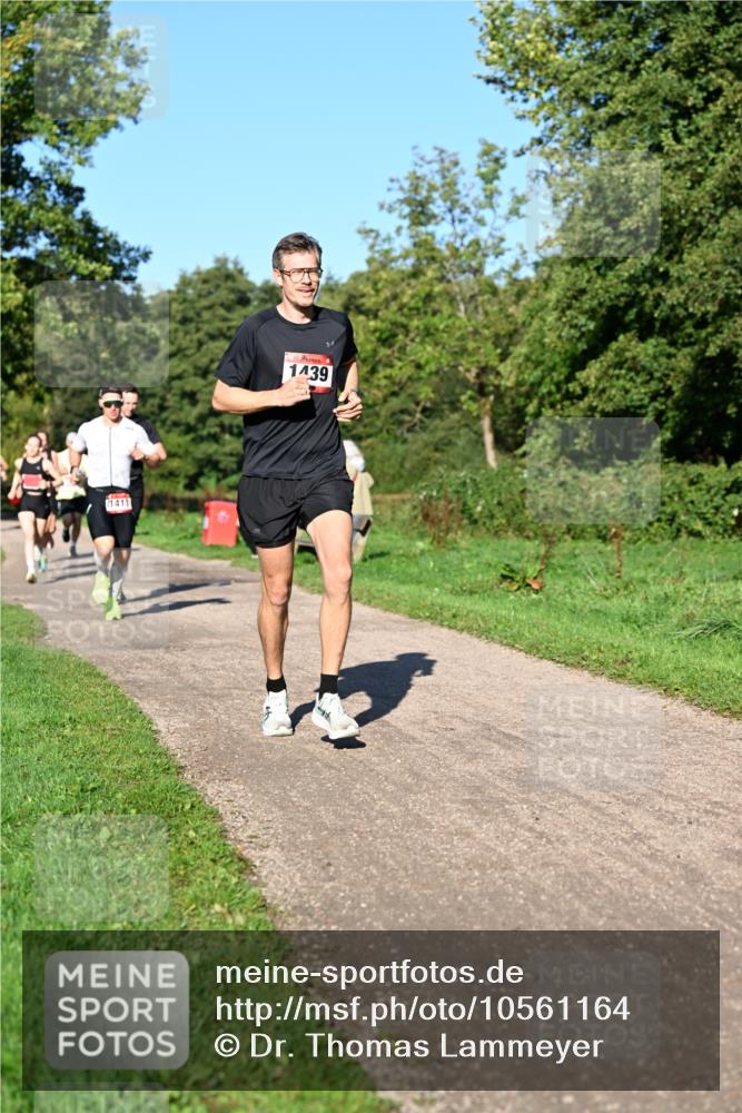 27.09.2026 - 35. Volkslauf durch das schöne Alstertal Dr. Thomas Lammeyer http://msf.ph/oto/10561164 27.09.2026 10:03:56 Laufen 1411, 1439 meine-sportfotos.de
