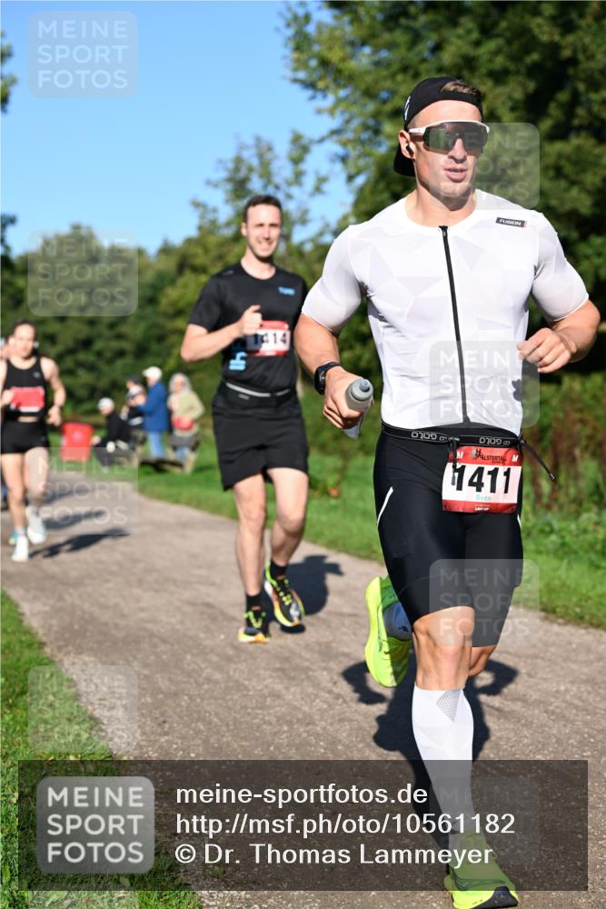 27.09.2026 - 35. Volkslauf durch das schöne Alstertal Dr. Thomas Lammeyer http://msf.ph/oto/10561182 27.09.2026 10:03:59 Laufen 1414, 1411 meine-sportfotos.de