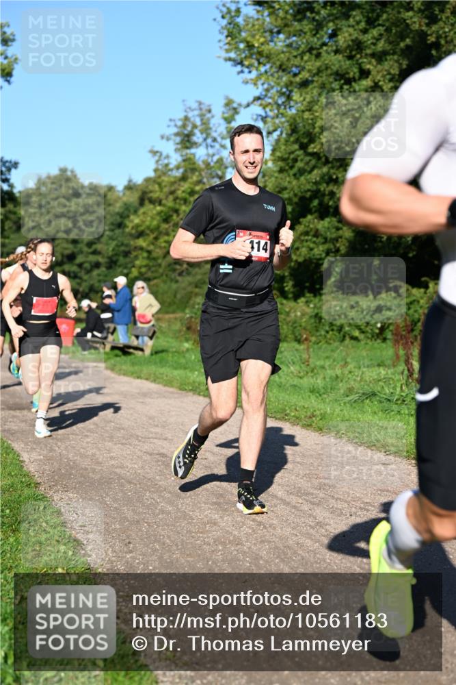 27.09.2026 - 35. Volkslauf durch das schöne Alstertal Dr. Thomas Lammeyer http://msf.ph/oto/10561183 27.09.2026 10:03:59 Laufen 114 meine-sportfotos.de