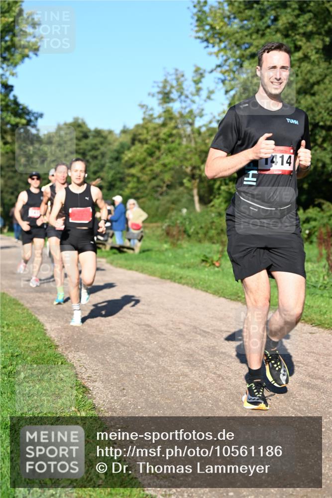 27.09.2026 - 35. Volkslauf durch das schöne Alstertal Dr. Thomas Lammeyer http://msf.ph/oto/10561186 27.09.2026 10:03:59 Laufen 1414 meine-sportfotos.de