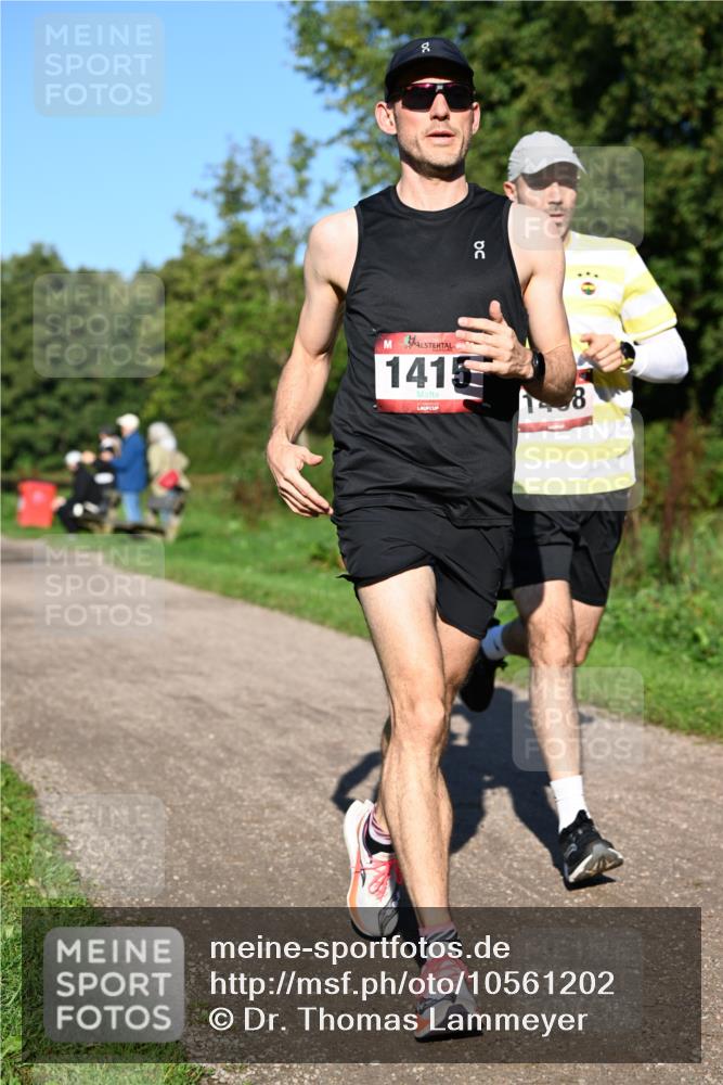27.09.2026 - 35. Volkslauf durch das schöne Alstertal Dr. Thomas Lammeyer http://msf.ph/oto/10561202 27.09.2026 10:04:02 Laufen 8, 1415, 1438 meine-sportfotos.de