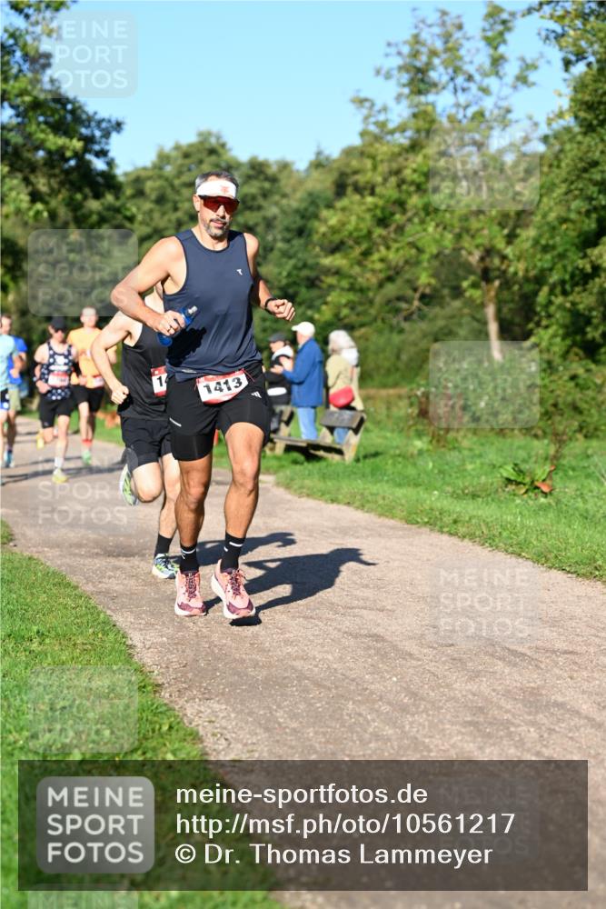 27.09.2026 - 35. Volkslauf durch das schöne Alstertal Dr. Thomas Lammeyer http://msf.ph/oto/10561217 27.09.2026 10:04:05 Laufen 1413 meine-sportfotos.de
