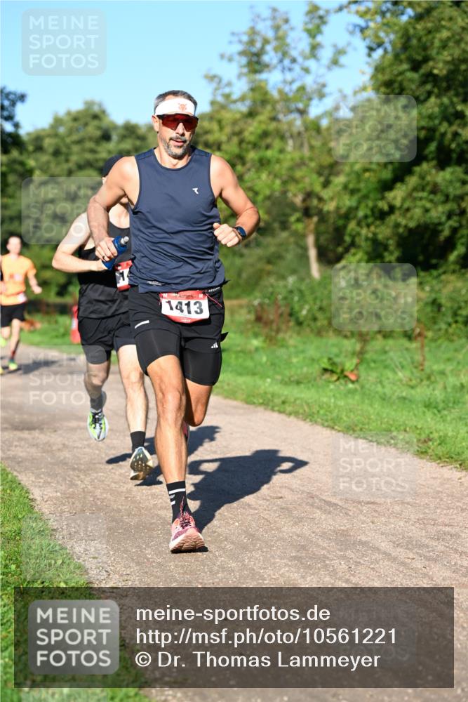 27.09.2026 - 34. Volkslauf durch das schöne Alstertal Dr. Thomas Lammeyer http://msf.ph/oto/10561221 27.09.2026 10:04:05 Laufen 1413 meine-sportfotos.de