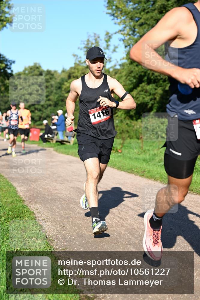 27.09.2026 - 35. Volkslauf durch das schöne Alstertal Dr. Thomas Lammeyer http://msf.ph/oto/10561227 27.09.2026 10:04:06 Laufen 1416 meine-sportfotos.de