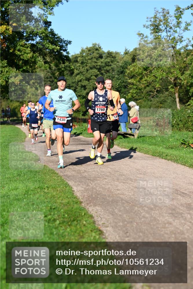 27.09.2026 - 35. Volkslauf durch das schöne Alstertal Dr. Thomas Lammeyer http://msf.ph/oto/10561234 27.09.2026 10:04:08 Laufen 1600, 1436, 1760, 141 meine-sportfotos.de