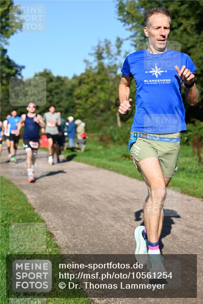 27.09.2026 - 35. Volkslauf durch das schöne Alstertal Dr. Thomas Lammeyer http://msf.ph/oto/10561254 27.09.2026 10:04:11 Laufen 53, 561380, 9, 811763 meine-sportfotos.de