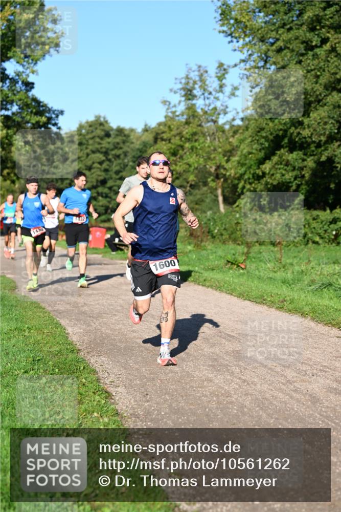 27.09.2026 - 34. Volkslauf durch das schöne Alstertal Dr. Thomas Lammeyer http://msf.ph/oto/10561262 27.09.2026 10:04:12 Laufen 1430, 1432, 1600 meine-sportfotos.de