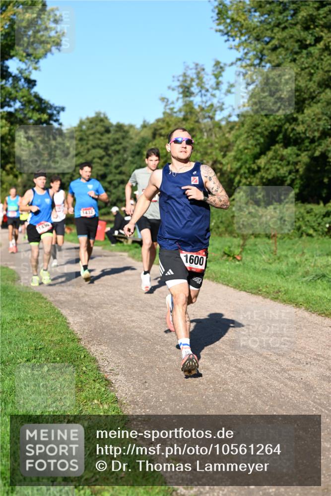 27.09.2026 - 34. Volkslauf durch das schöne Alstertal Dr. Thomas Lammeyer http://msf.ph/oto/10561264 27.09.2026 10:04:13 Laufen 1430, 1432, 1600 meine-sportfotos.de