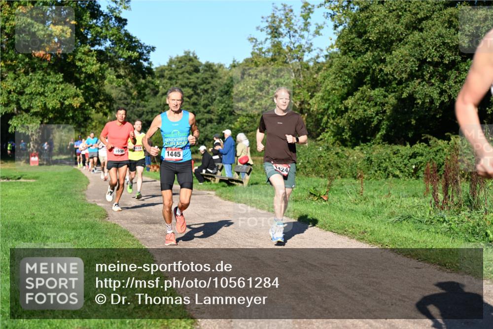 27.09.2026 - 35. Volkslauf durch das schöne Alstertal Dr. Thomas Lammeyer http://msf.ph/oto/10561284 27.09.2026 10:04:17 Laufen 1699, 419, 1445, 1424 meine-sportfotos.de