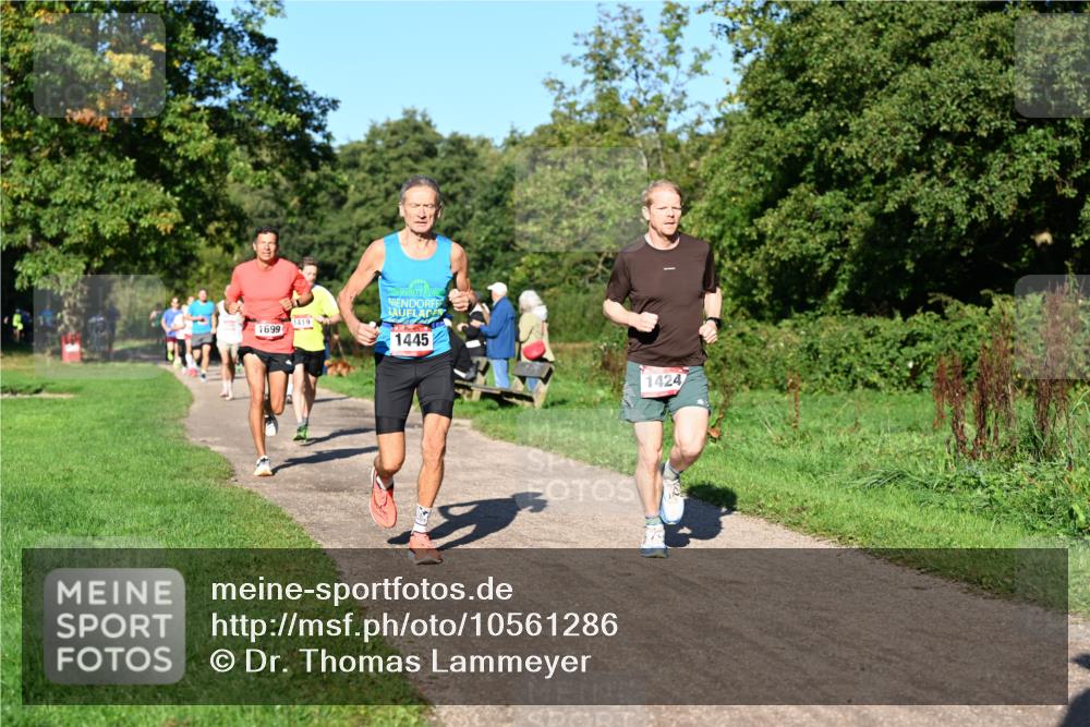 27.09.2026 - 35. Volkslauf durch das schöne Alstertal Dr. Thomas Lammeyer http://msf.ph/oto/10561286 27.09.2026 10:04:17 Laufen 1699, 1419, 1445, 1424 meine-sportfotos.de