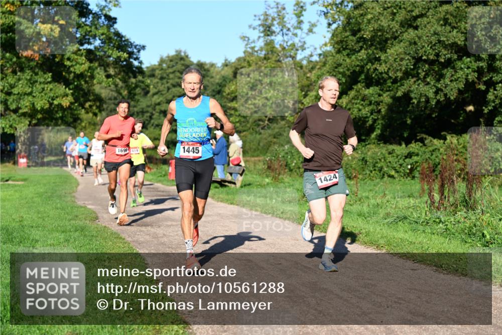 27.09.2026 - 35. Volkslauf durch das schöne Alstertal Dr. Thomas Lammeyer http://msf.ph/oto/10561288 27.09.2026 10:04:17 Laufen 1699, 419, 1445, 1424 meine-sportfotos.de
