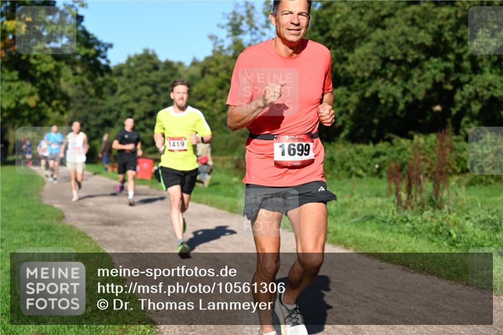 27.09.2026 - 35. Volkslauf durch das schöne Alstertal Dr. Thomas Lammeyer http://msf.ph/oto/10561306 27.09.2026 10:04:20 Laufen 1419, 1699 meine-sportfotos.de